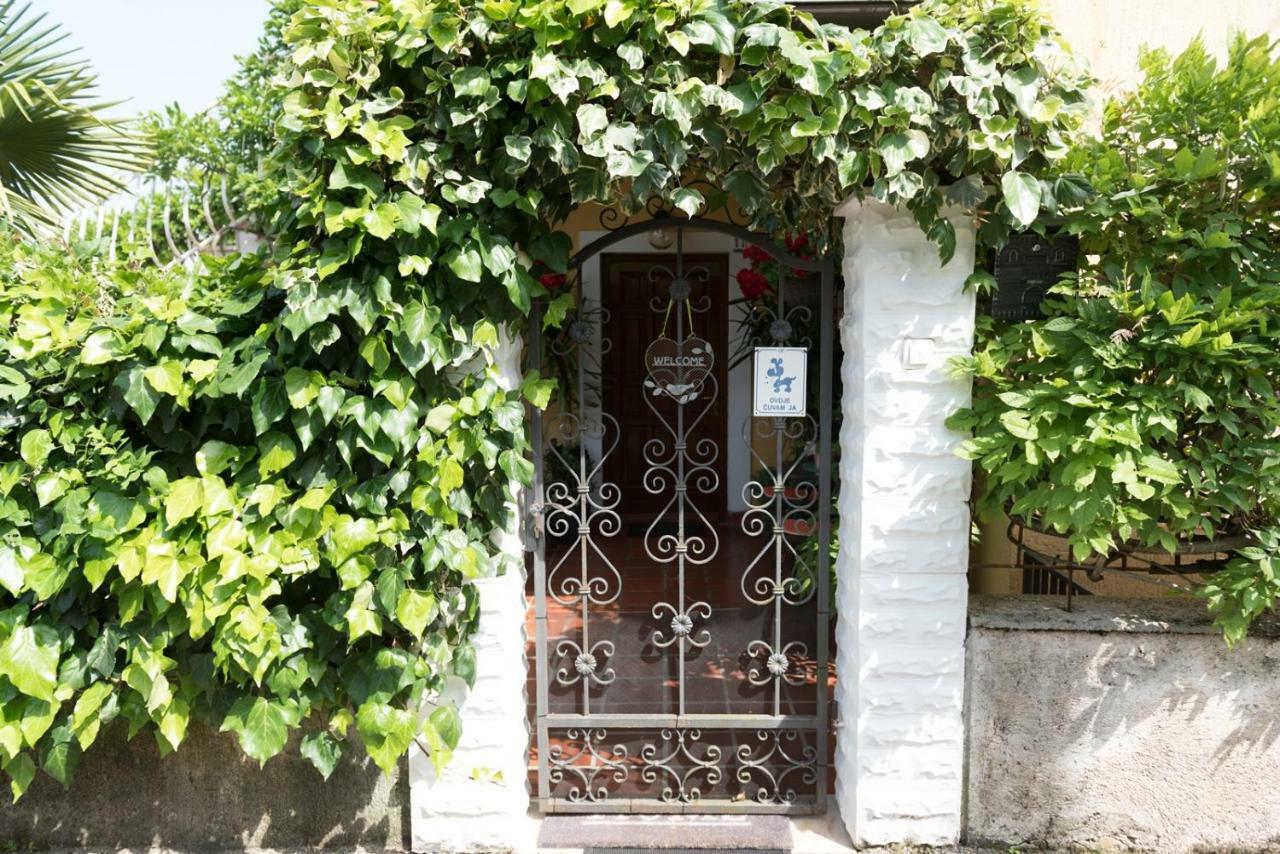 Apartments Villa Zara Lovran Exterior photo